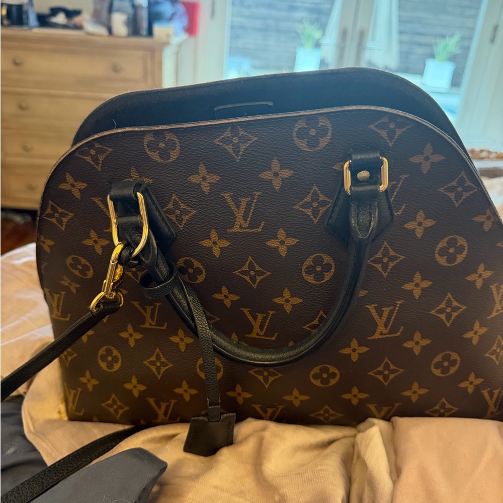Louis Vuitton alma Black and Brown Monogram Satchel